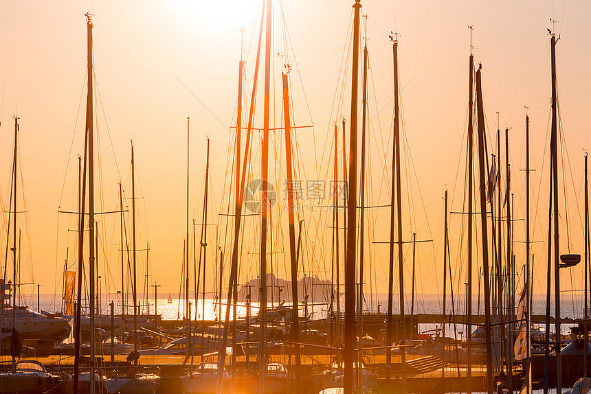 港口的落日夕阳图片