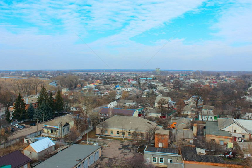 过路人柱子乌克兰科泽莱茨镇全景社会图片