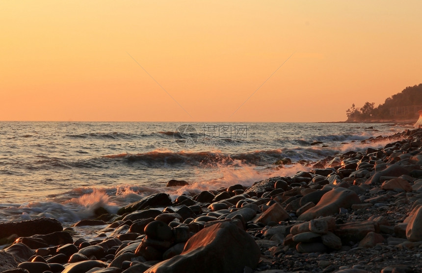 海面上的夕阳图片