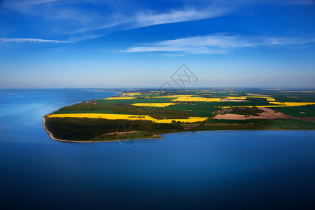 景观海滩自然保护区的空中摄影在黄海兰肯前波莫瑞图片