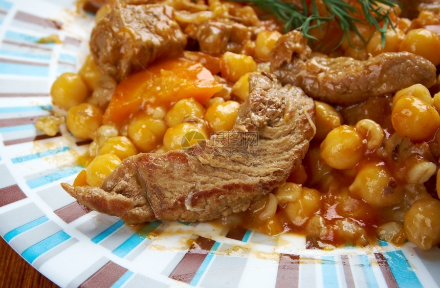 塔津配料营养霍乱或哈明一种传统的犹太人炖菜其香料的基本成分是肉类土豆和大麦图片