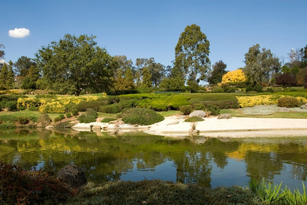 建筑学日本人澳洲新南威尔士Cowra日本花园的一幕平静图片