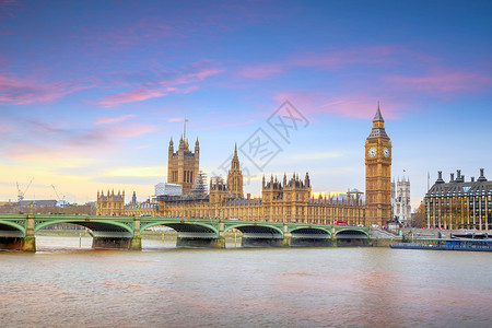 华丽的城市建造日落时英国伦敦大本和议会厦图片