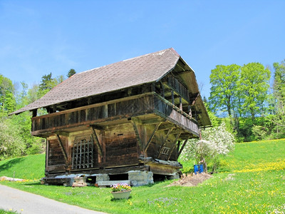 埃塔尔路瑞士Emental地区传统木制房屋瑞士土地欧洲的背景