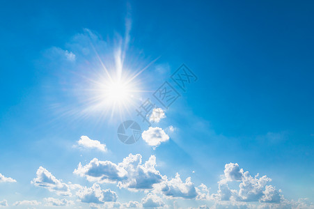 多云的白和阳光蓝色天空全自然云景图片