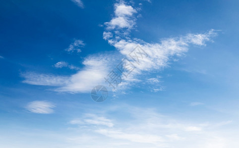 蓬松的气候自然蓝色天空有白云图片