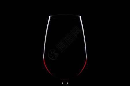 酒精黑色背景的红葡萄酒玻璃光影厂波尔多图片
