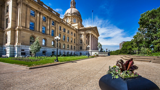 州长加拿大艾伯塔省省会建筑物背景