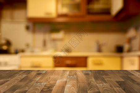 抽象的带厨房布OKh的空木板桌餐厅店铺图片