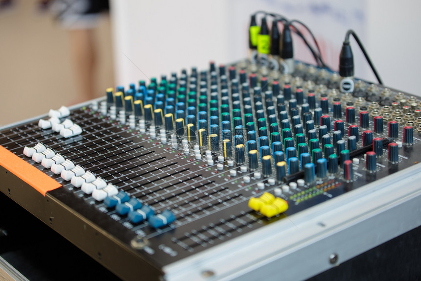 木板数字的记录专业音频混器控制电子乐设备专业频混器控制电子乐设备图片