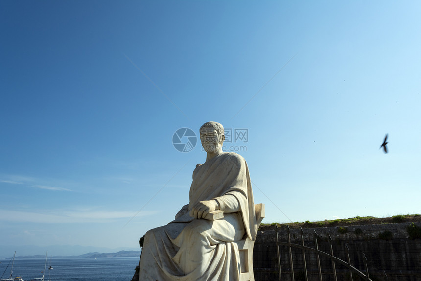 科孚岛希腊镇博舍托公园的英国高级专员吉尔福德雕像希腊科孚镇博舍托公园的英国高级专员吉尔福德雕像大理石旅游图片