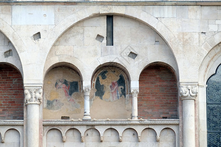 投入的历史意大利圣母玛亚和盖米尼努斯就职礼仪教堂专座详细节摩德纳背景