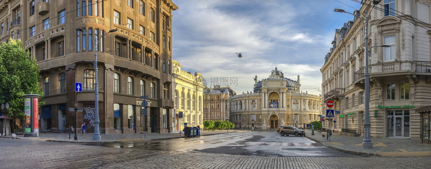 门户14著名的乌克兰敖德萨06128乌克兰敖德萨历史中心阳光明媚的夏日早晨歌剧院和广场UA敖德萨的歌剧院和广场游览图片