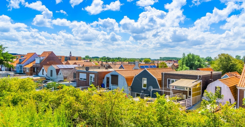 欧洲的天际线与荷兰泽布列斯肯市房屋的美丽天线西兰图片