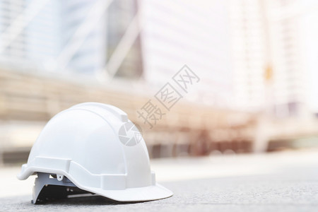 城市的安全头盔建造工业的设者图片