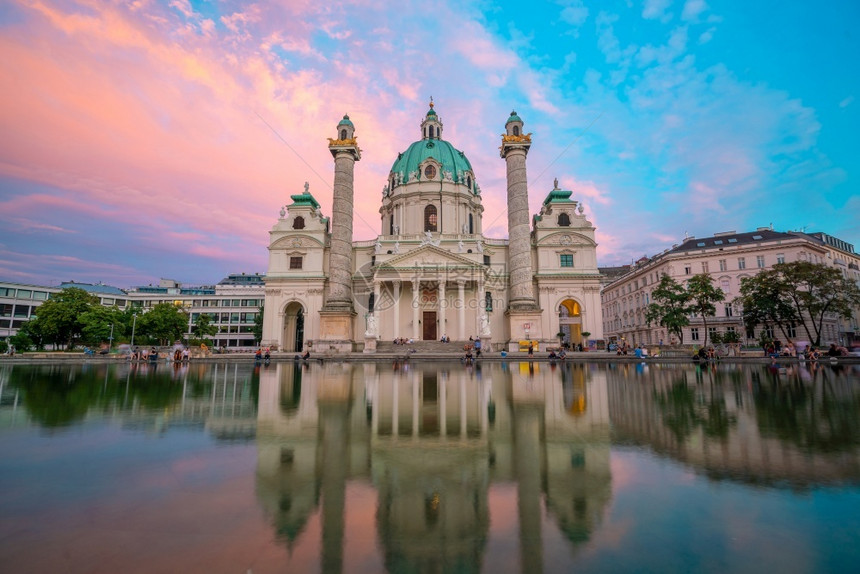 旅行地标奥利维也纳圣夏尔斯柯普教堂卡尔斯基奇教堂风景图片