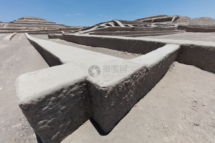 古老的卡华赤Cauachi金字塔秘鲁纳兹卡地区考古遗址风景优美图片