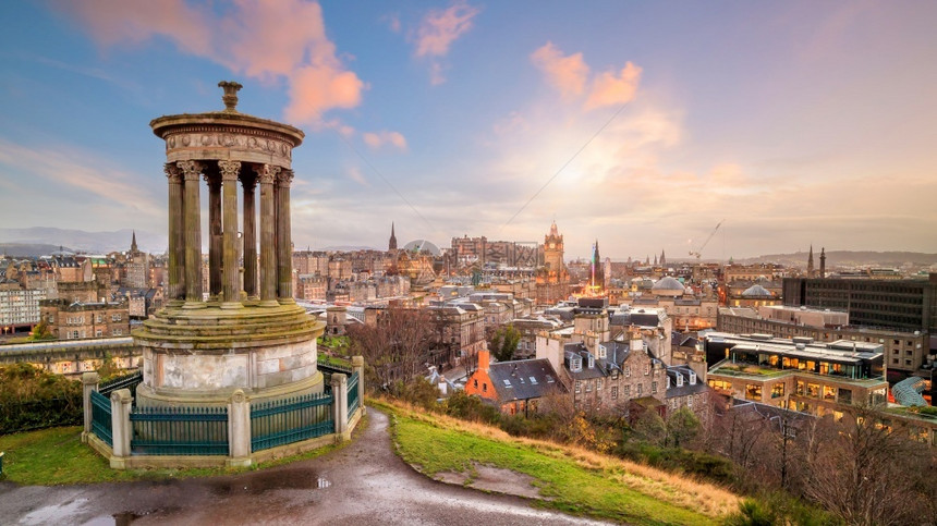 爱丁堡旧城的美丽景色图片