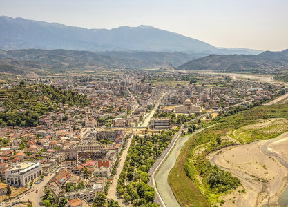 街道世界阿尔巴尼亚历史城市比拉特的全景城堡顶端风景巴尔干图片