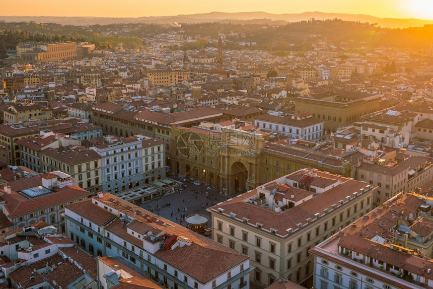 全景教科文组织老的从意大利最高视图的佛罗伦萨天际视图图片