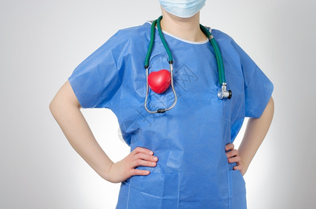 卫生保健红心形和听诊器的外科医生心脏病学健康图片