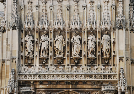 修道院著名的Gloucester大教堂与雕塑的入口英国联合王中部地区图片