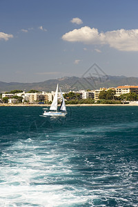 导航风西班牙在地中海的西班牙游艇城市图片