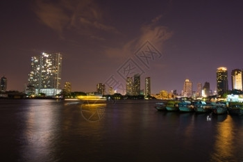披耶城市景观塔曼谷ChaoPhraya河图片