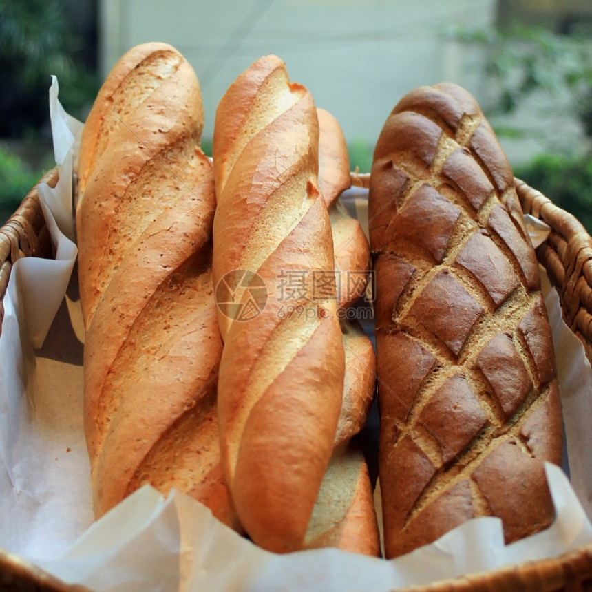 早餐甜点刨冰自助线上美味的法式面包图片