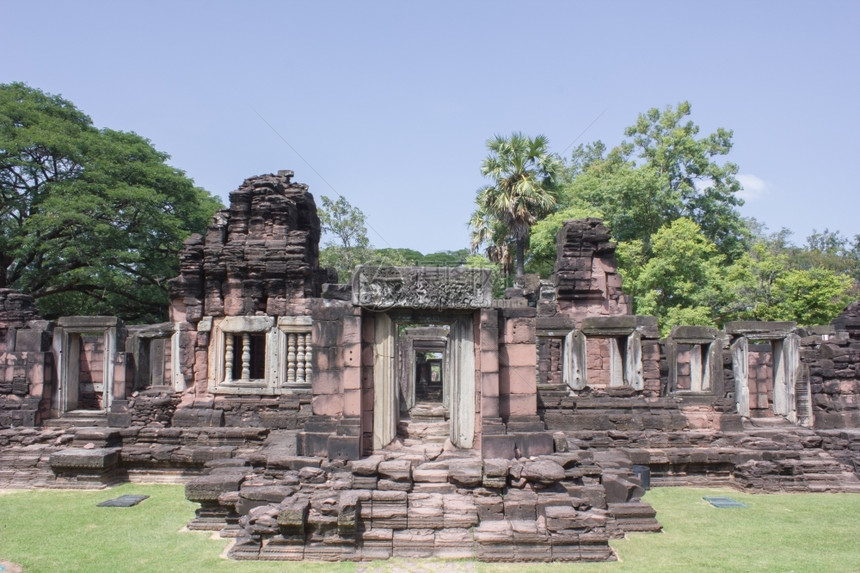 佛教建筑学柬埔寨岩平井城堡图片
