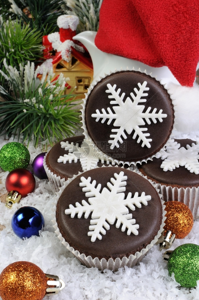 刨冰装饰风格巧克力圣诞松饼装饰玛西潘珍珠雪花烘烤图片