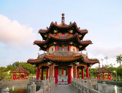 亚洲寺庙台北28个和平纪念公园的塔佛教徒图片