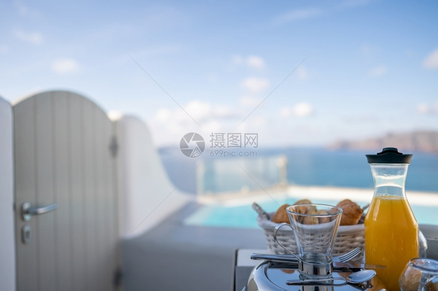浪漫的露天田野酒店早餐和美味食品希腊圣托里尼健康假期图片