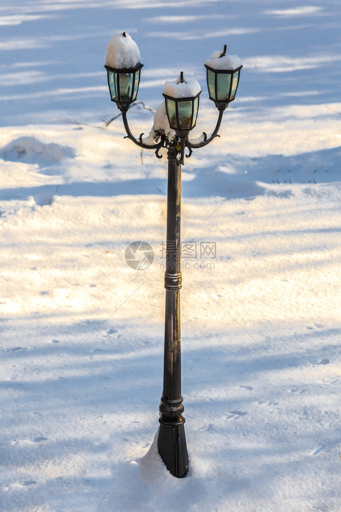 单三灯外雪十二月新的风暴图片