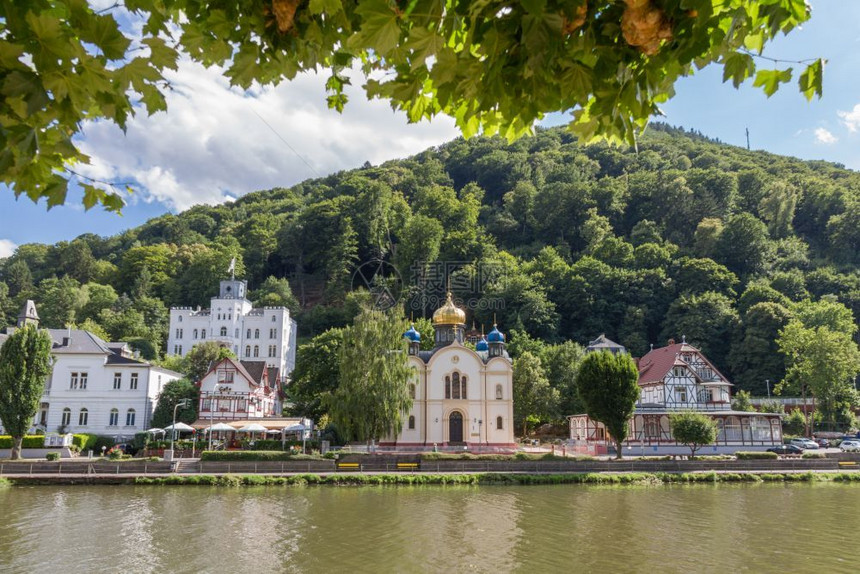 历史的七月BadEms德国2015年7月日德国Lahn河温泉镇BadEms与俄罗斯东正教堂和SchlossBalmoral俄语图片