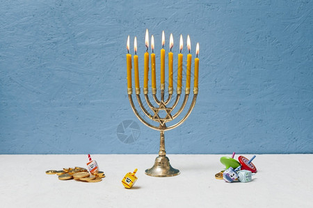 光明节犹太人火烧着了JeewWish蜡烛棍架假期图片