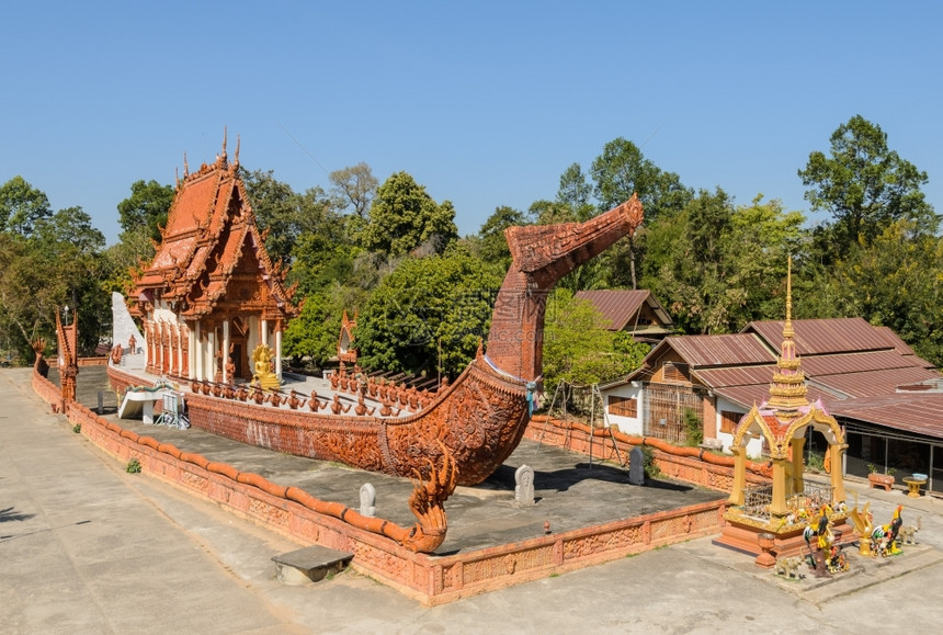 亚洲人拉差他尼泰国Suphannahong船型泰国寺庙孟图片