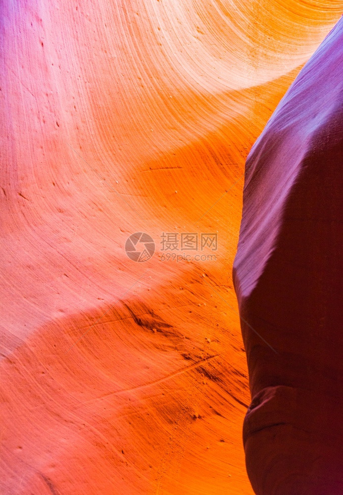 景观颜色美国亚利桑那州Page附近纳瓦霍保留地的AntelopeCanyon明亮的图片