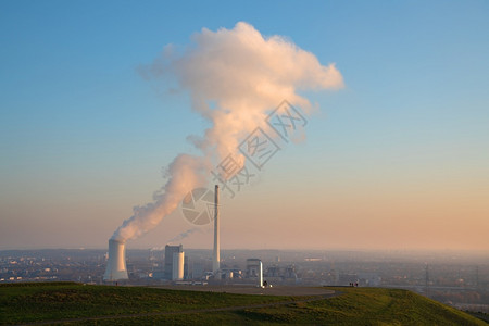 化石能源德国鲁赫尔大都会州恩热电站全景图象排放车站天空背景图片