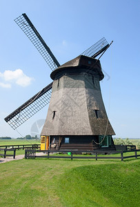 北荷兰博文莫伦郊区荷兰诺尔德霍Shermerhorn郊外的BovenmolenG风车背景图片