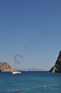 希腊卡利姆诺斯岛伊德林入口天蓝色海景希腊语高清图片