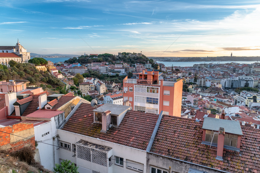 海洋欧洲葡萄牙阳光明媚的一天里斯本线的空中观察景图片