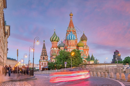 圆顶克里姆林宫纪念碑俄罗斯日落时莫科红广场圣巴西罗斯大教堂图片