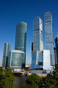正面商业中心的摩天大楼财产城市图片