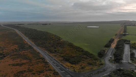 日出时十二个使者澳大利亚坎贝尔港空中观土地美丽的风景图片