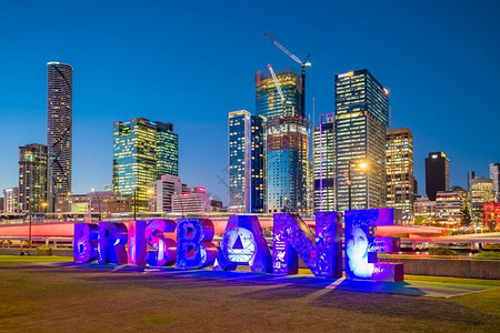 公园城市现代的澳大利亚布里斯班2019年5月21日布里斯班在澳大利亚黄昏时分在南岸举行G20文化庆祝活动背景图片