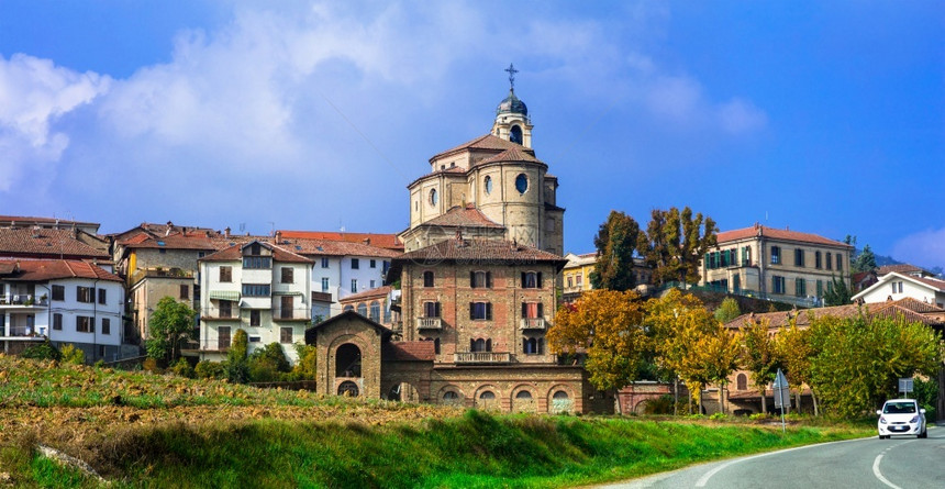 宗教的目地阿斯蒂意大利的皮埃蒙特地区镇费拉托意大利图片