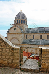 克罗地亚Sibenik的圣詹姆斯大教堂完全用石头和大理建造宗灵图片