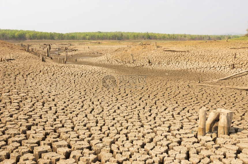 土地水库全球升温夏季的干旱地面是燥的蓄水池梅穆赫兰邦泰国全球变暖干旱热图片