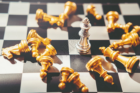 斗争播放器对手成功商业领导者概念的象棋游戏图片